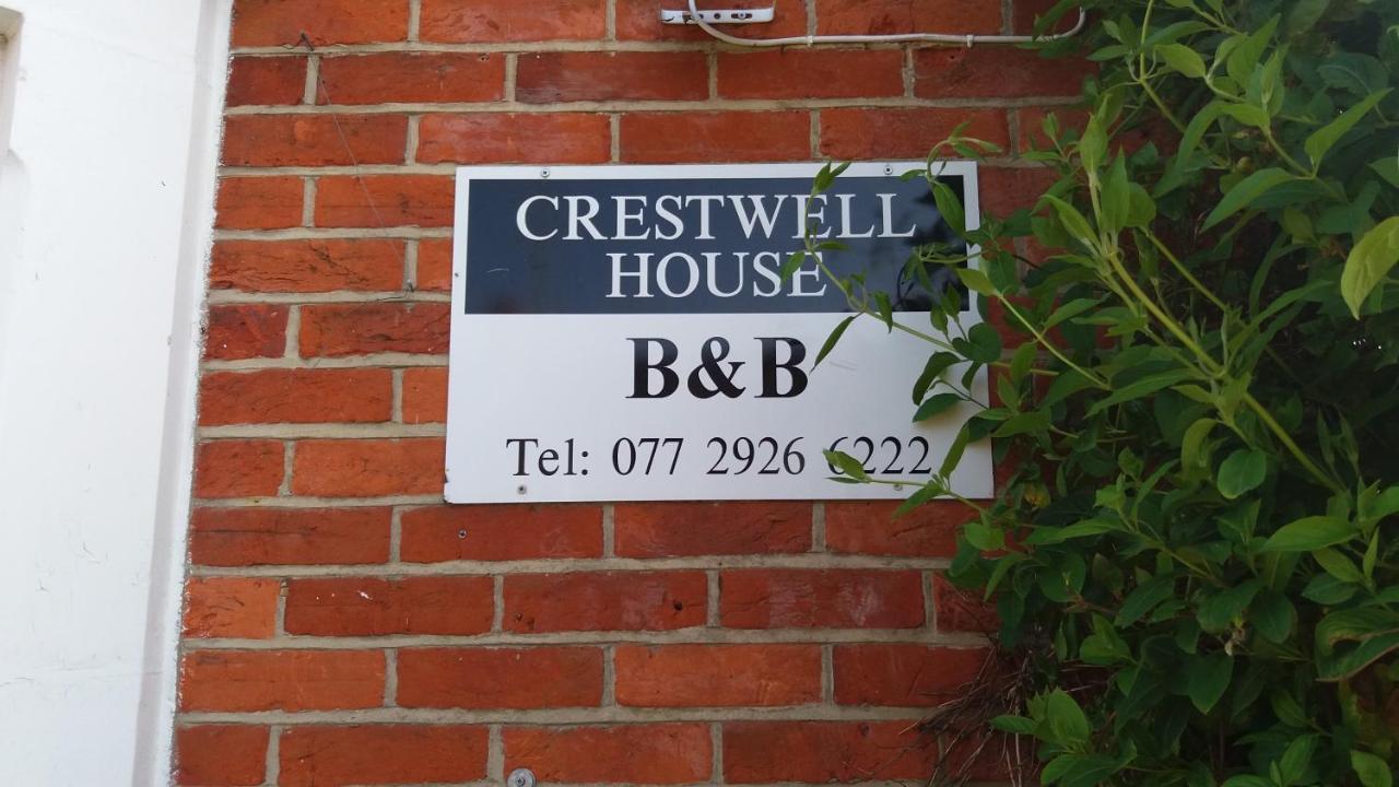 イーストリー Crestwell House Bed & Breakfast エクステリア 写真