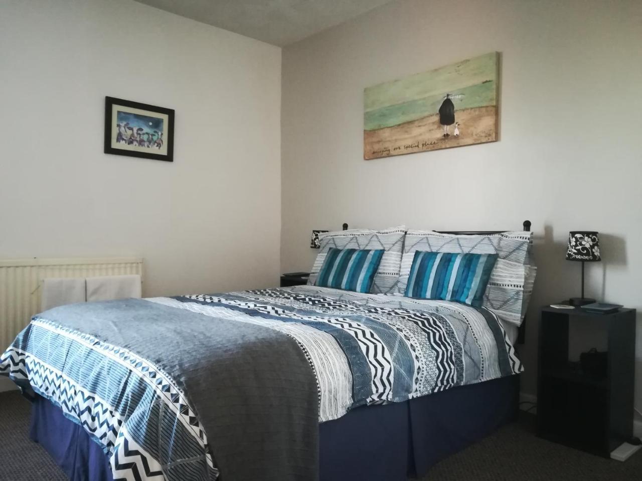 イーストリー Crestwell House Bed & Breakfast エクステリア 写真
